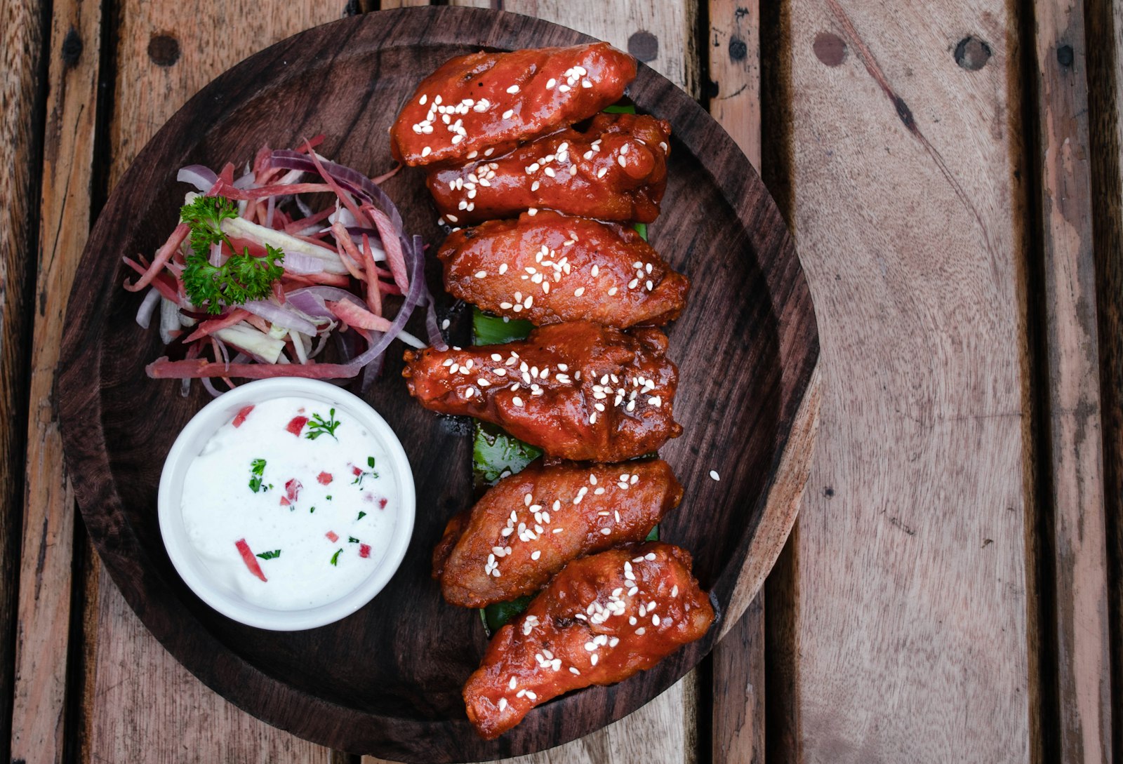 Wings marinés et sauces